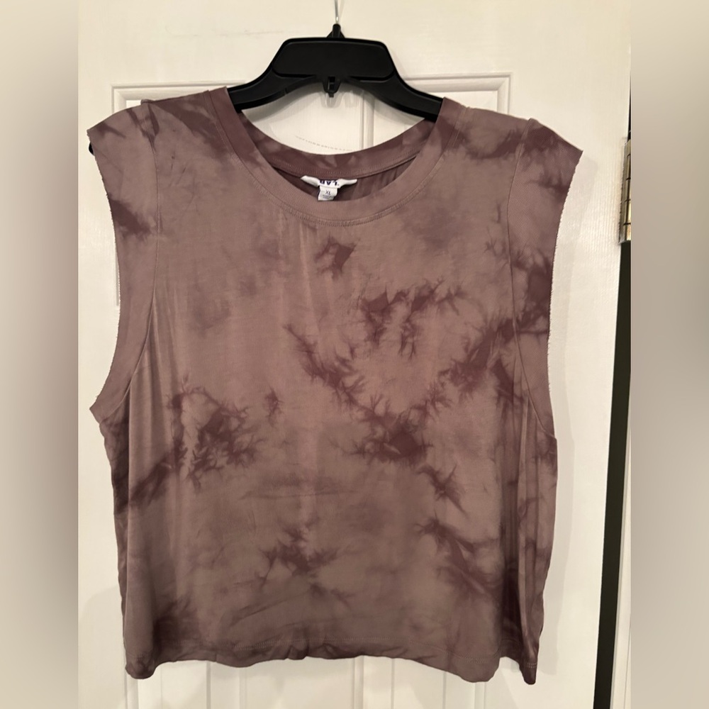 Women’s crop top size xl
